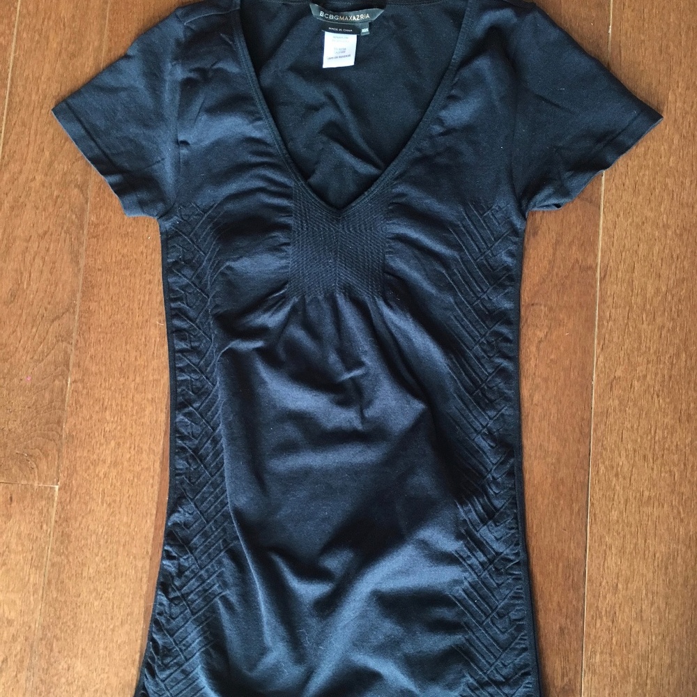 XS/S BCBGMaxAzria Stretch Black V Neck Tshirt Tee
